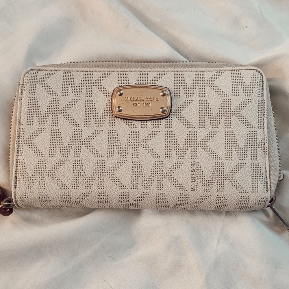 Micheal Kors Wallet